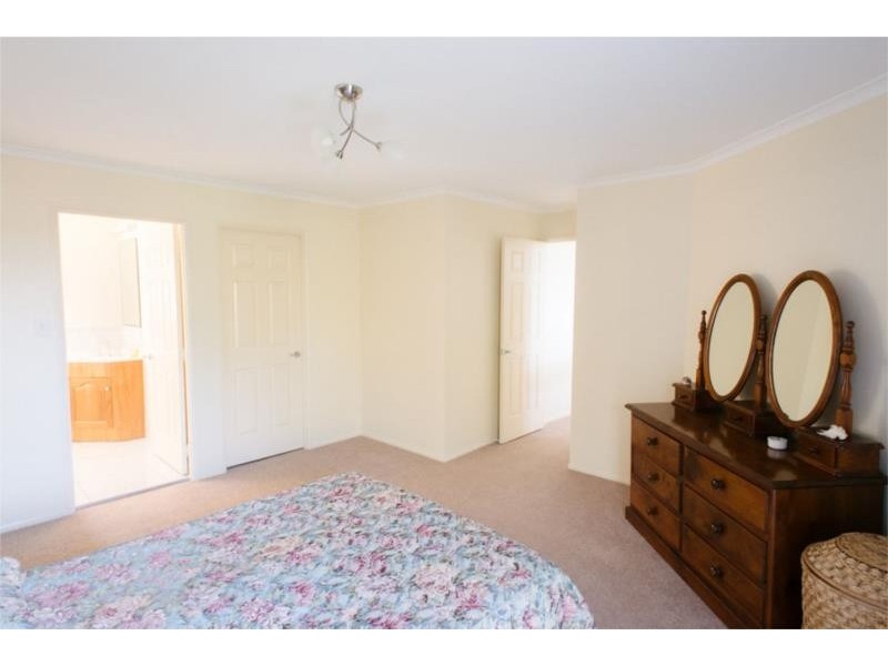 6 Toulon Street, Wishart QLD 4122