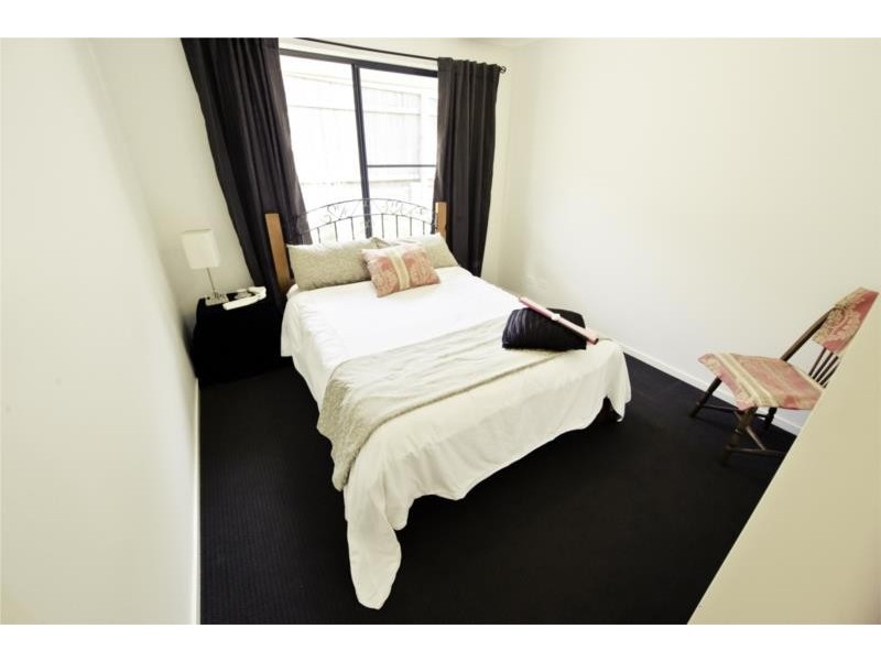 6 Fairy Wren Terrace, Gilston QLD 4211