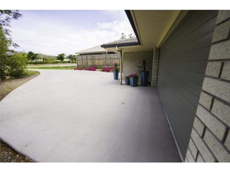 6 Fairy Wren Terrace, Gilston QLD 4211