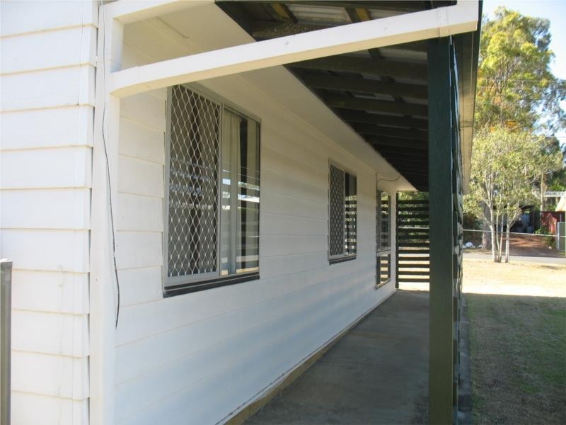 27 Girralong Street, Eagleby QLD 4207