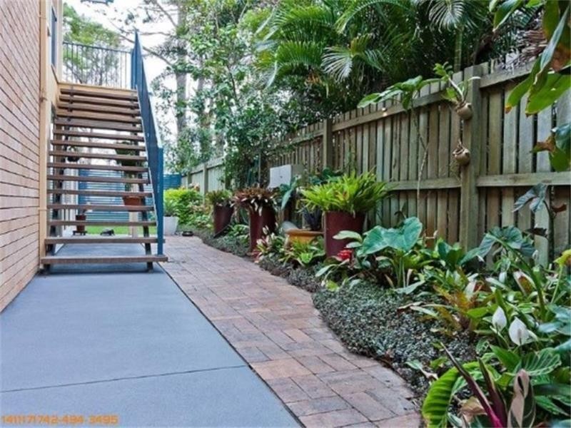 48 Kingfisher Parade, Toogoom QLD 4655