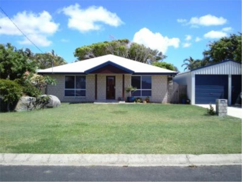 8 Seabreeze Street, Bargara QLD 4670