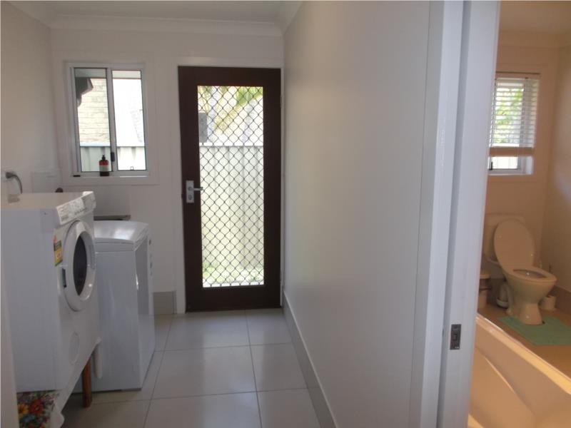 8 Seabreeze Street, Bargara QLD 4670