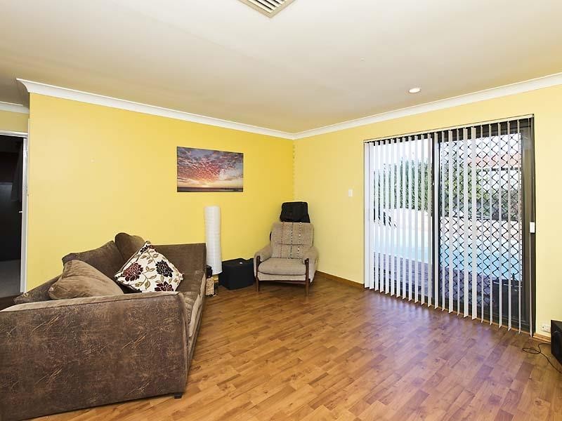 726 Beach Road, Hamersley WA 6022