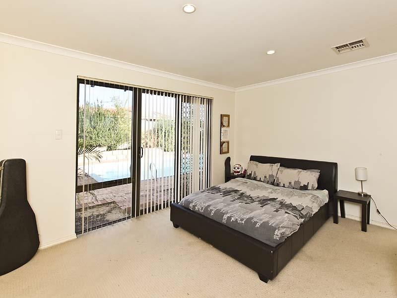 726 Beach Road, Hamersley WA 6022