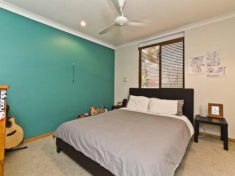 726 Beach Road, Hamersley WA 6022