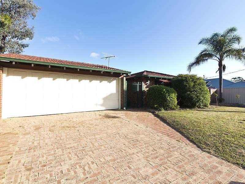 726 Beach Road, Hamersley WA 6022