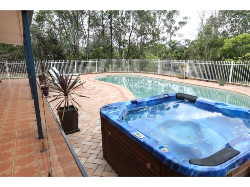 36 Ruth Terrace, Oxenford QLD 4210