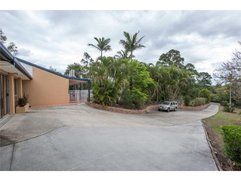 36 Ruth Terrace, Oxenford QLD 4210