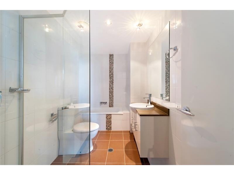 1610/2 Aqua Street, Southport QLD 4215