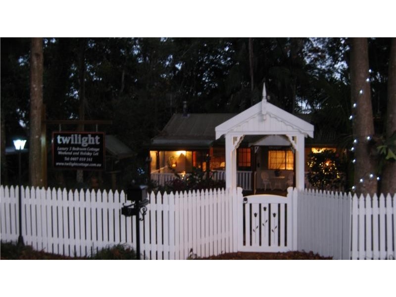 9 Wongawallan Road, Tamborine Mountain QLD 4272