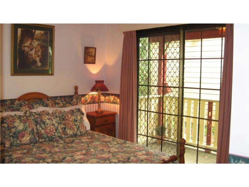 9 Wongawallan Road, Tamborine Mountain QLD 4272