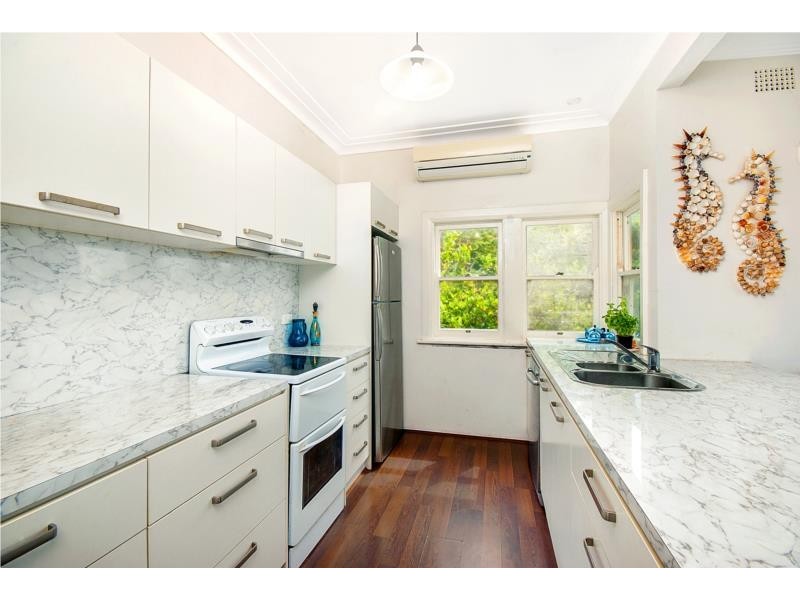 6 Balfour road, Austinmer NSW 2515