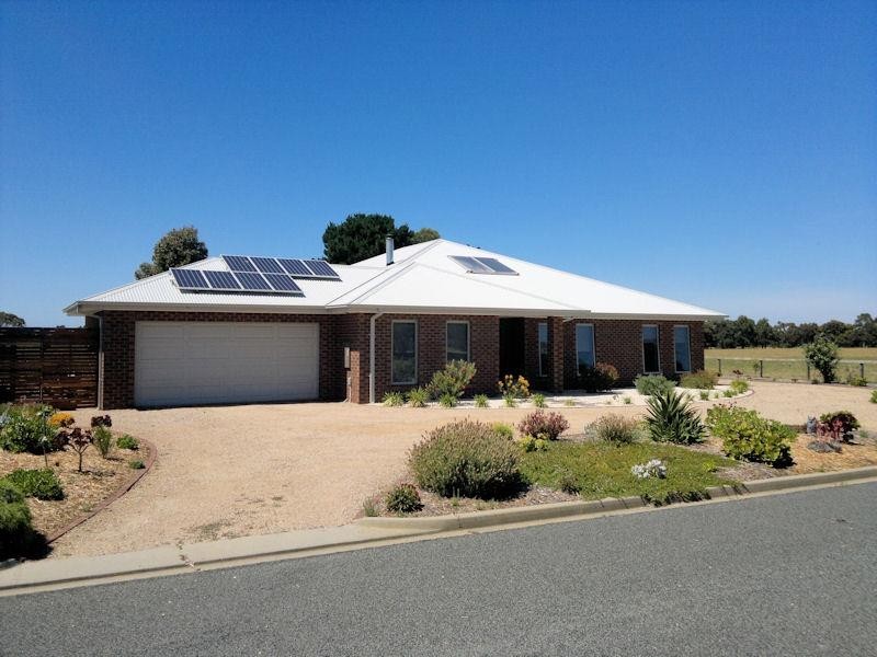2 Butlers Point Drive, Newlands Arm VIC 3875