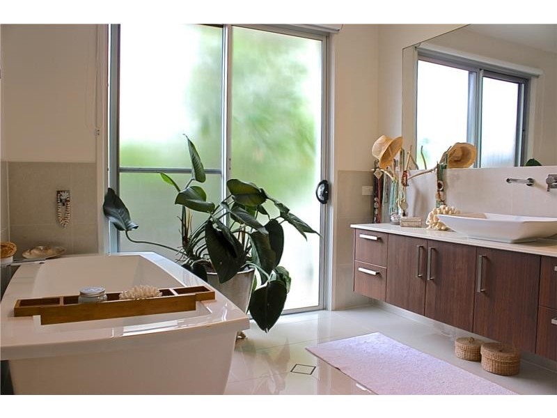 627 CASUARINA WAY, Casuarina NSW 2487