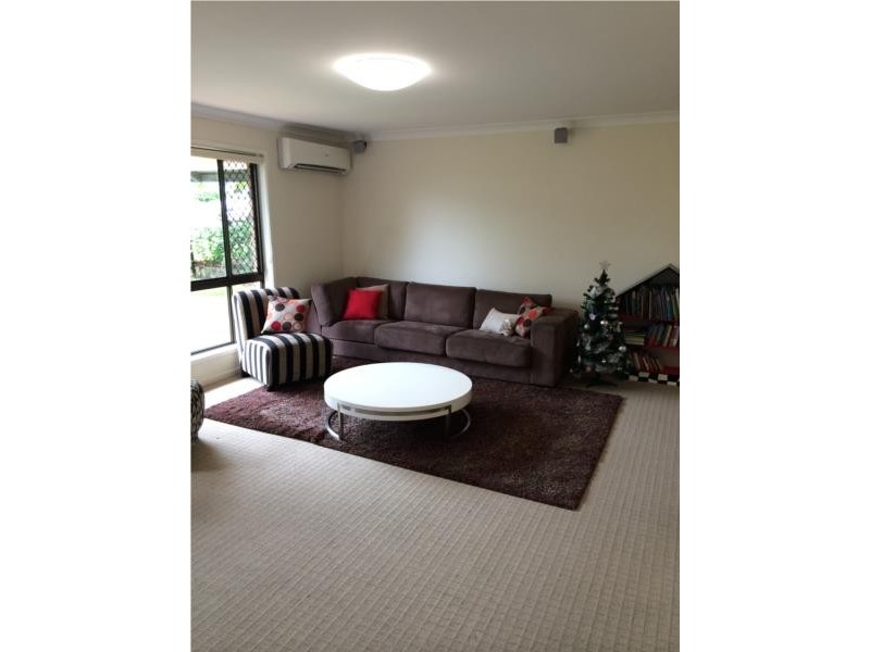 33 Hawkwood Street, Mount Gravatt East QLD 4122