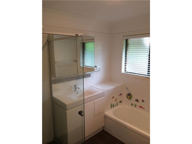 33 Hawkwood Street, Mount Gravatt East QLD 4122