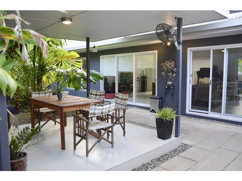 6 Fantan Close, Redlynch QLD 4870