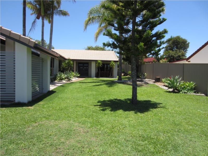 33 Hickey Way, Carrara QLD 4211