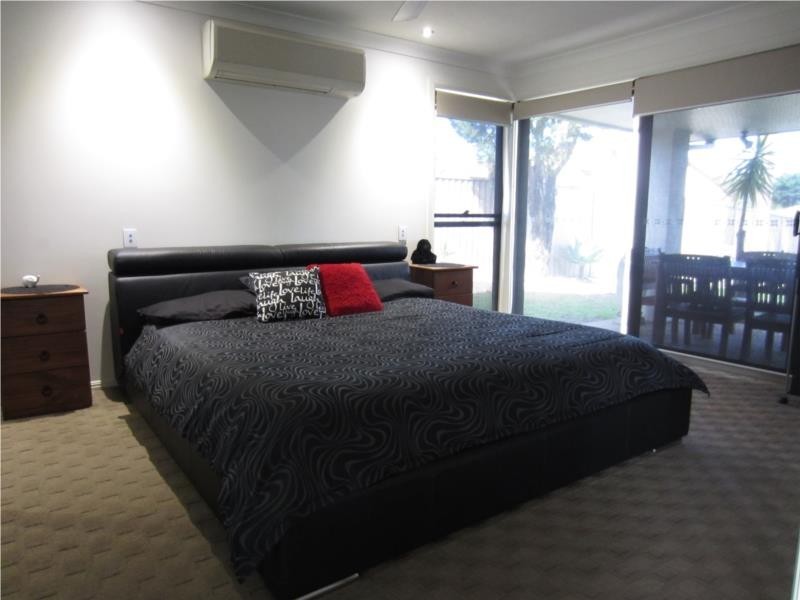 33 Hickey Way, Carrara QLD 4211