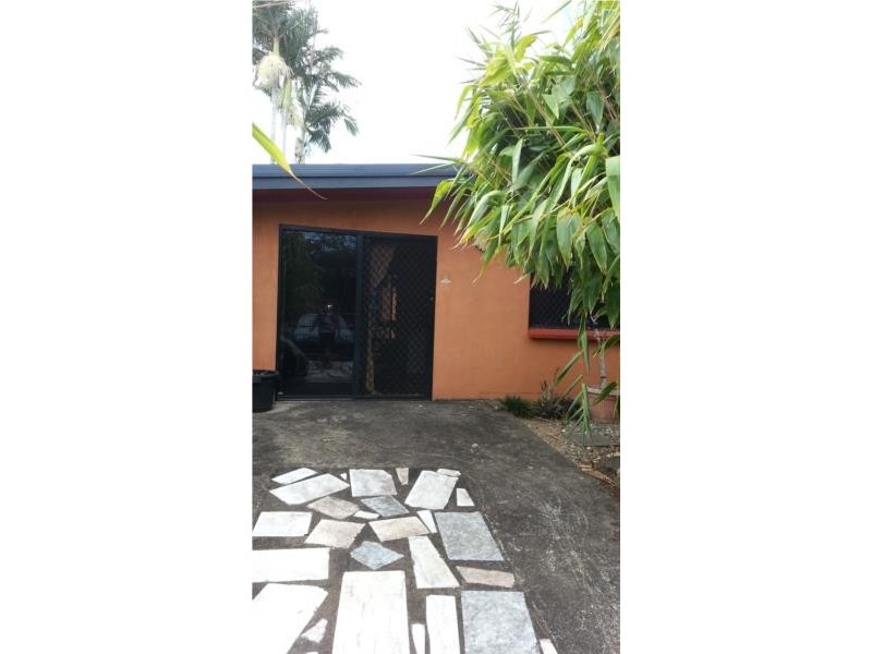 12 Conlan Close, Manoora QLD 4870