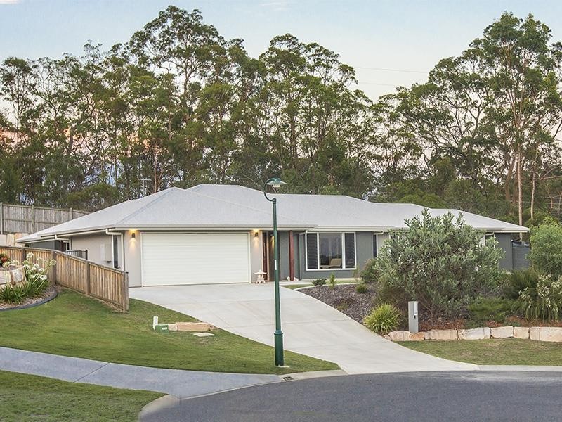 42 Dana Street, Cashmere QLD 4500