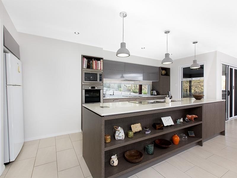 42 Dana Street, Cashmere QLD 4500