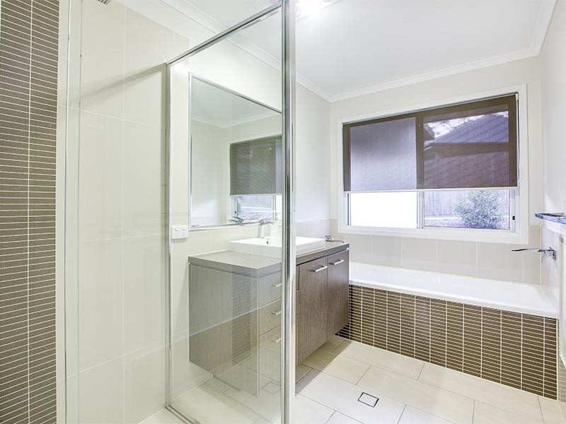 42 Dana Street, Cashmere QLD 4500