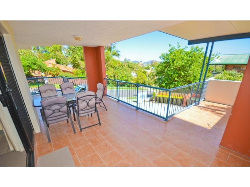 1/194 Carmody Road, St Lucia QLD 4067