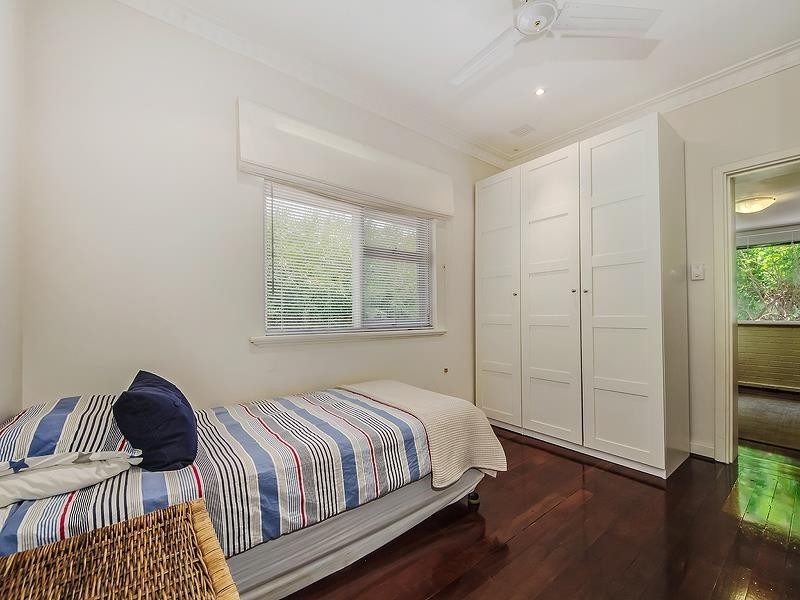 128 Paramatta Road, Doubleview WA 6018