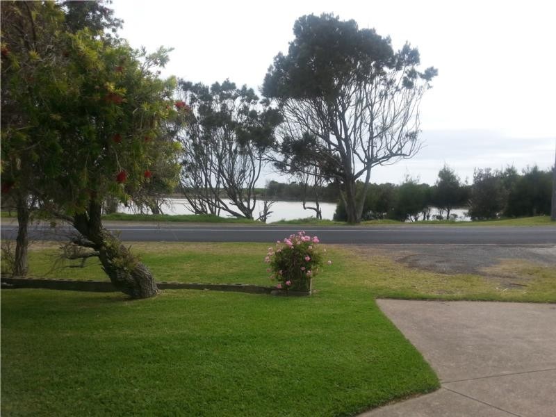 53 Mort Avenue, Dalmeny NSW 2546