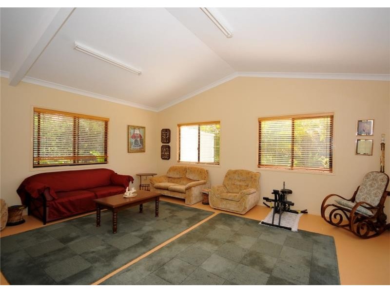 14 San Bromista Court, Urangan QLD 4655