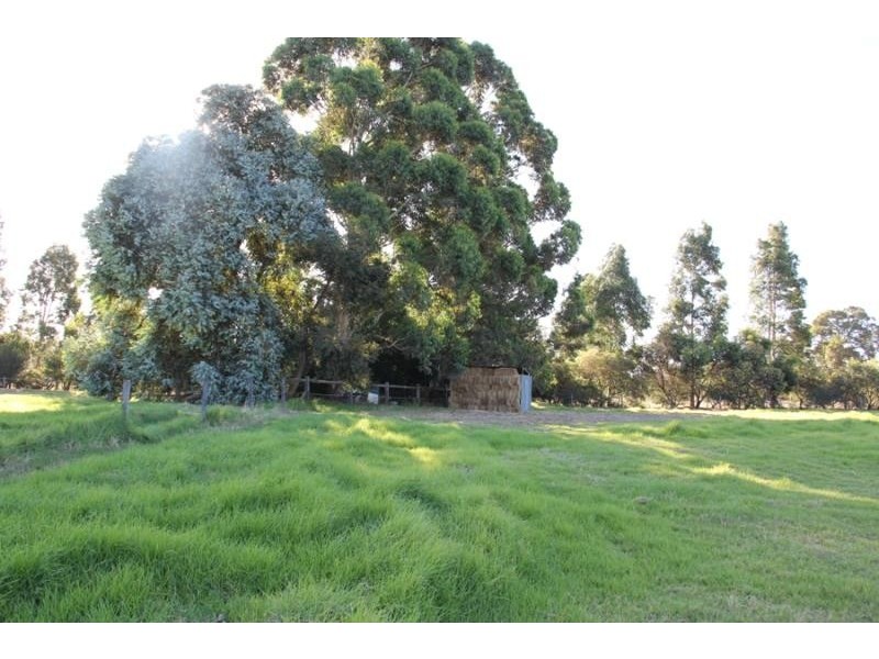 51 Beau Sovereign Court, North Dandalup WA 6207