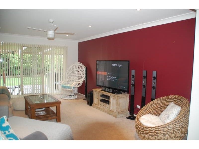 35 GUINEA FLOWER CRESCENT, Worrigee NSW 2540