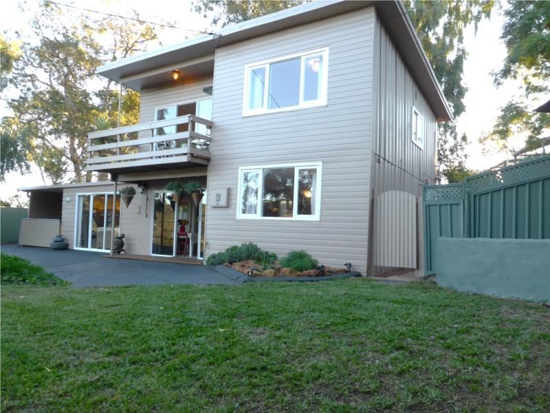 96 Roberts Road, Kelmscott WA 6111