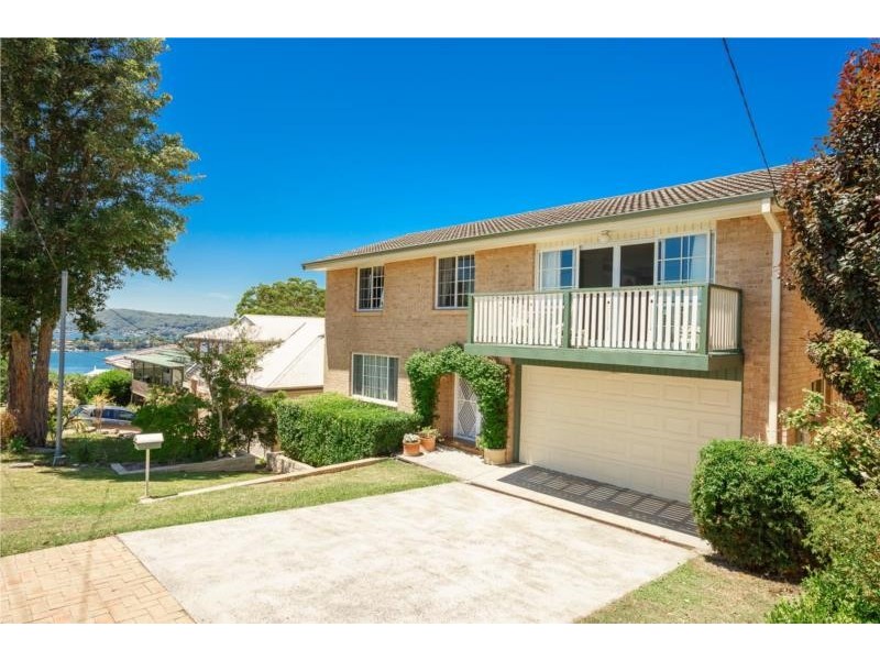 14 Penang Street, Point Clare NSW 2250