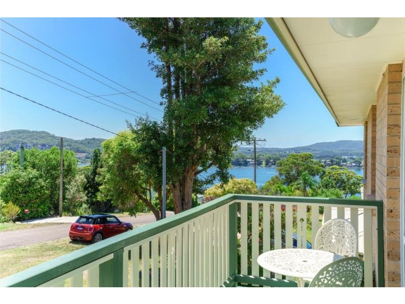 14 Penang Street, Point Clare NSW 2250