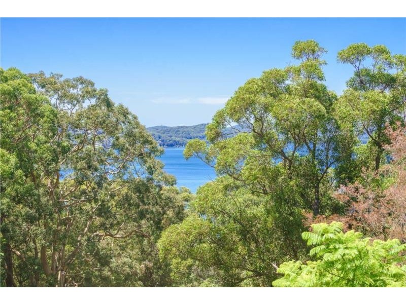 14 Penang Street, Point Clare NSW 2250