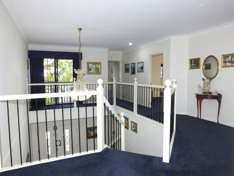 63 Dandelion Street, Eight Mile Plains QLD 4113