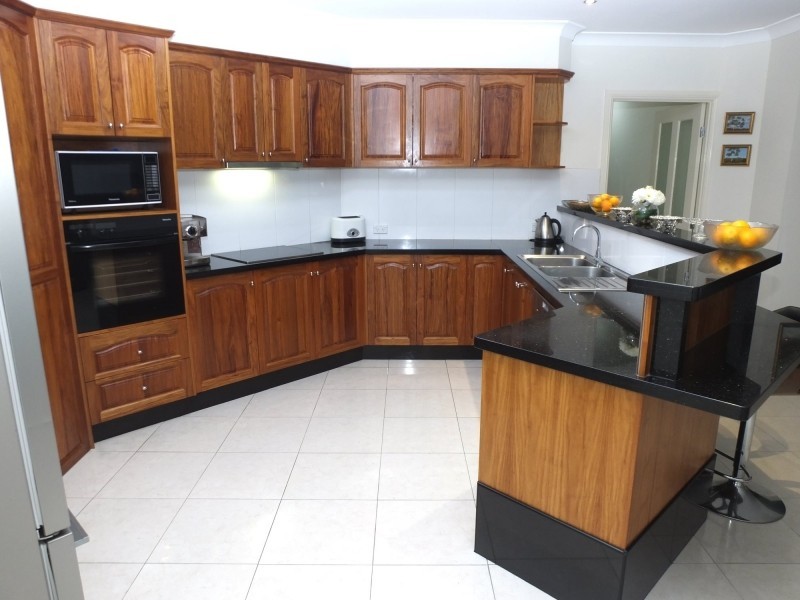 63 Dandelion Street, Eight Mile Plains QLD 4113