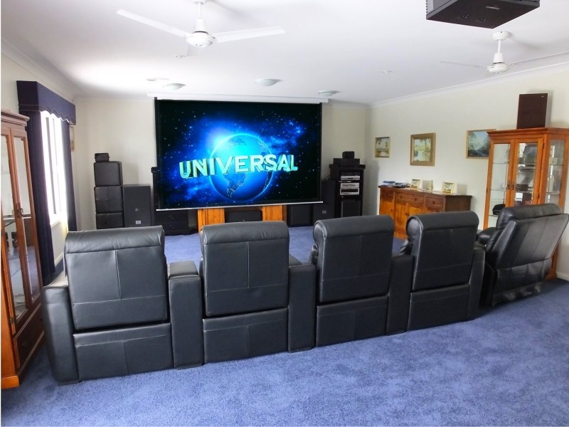 63 Dandelion Street, Eight Mile Plains QLD 4113