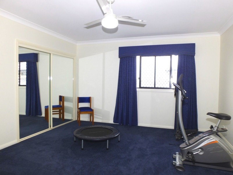 63 Dandelion Street, Eight Mile Plains QLD 4113