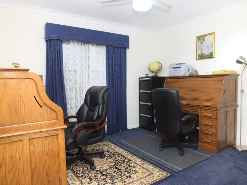 63 Dandelion Street, Eight Mile Plains QLD 4113