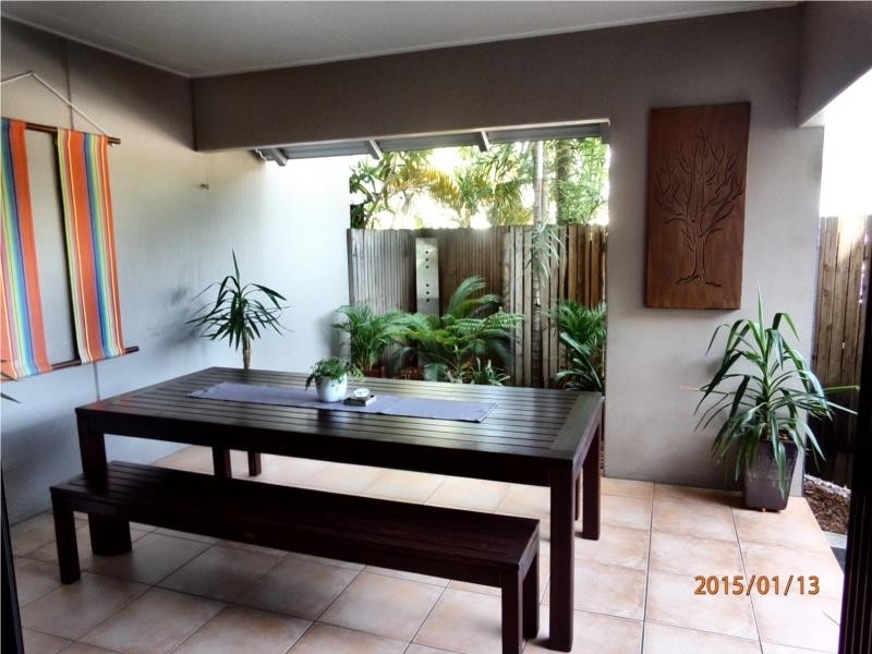 2/33-35 McIlwraith Street, South Townsville QLD 4810