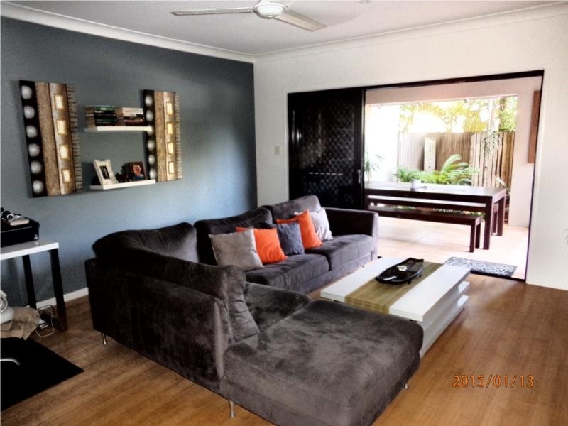 2/33-35 McIlwraith Street, South Townsville QLD 4810