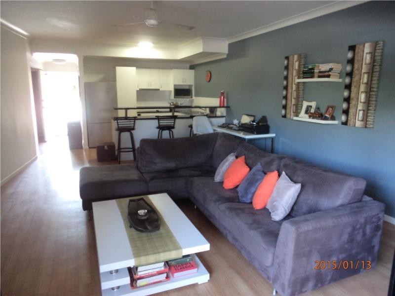 2/33-35 McIlwraith Street, South Townsville QLD 4810