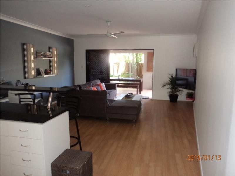 2/33-35 McIlwraith Street, South Townsville QLD 4810