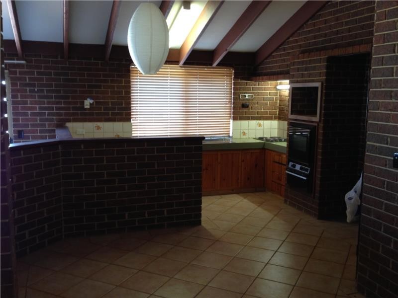 5 Flinton Court, Halls Head WA 6210