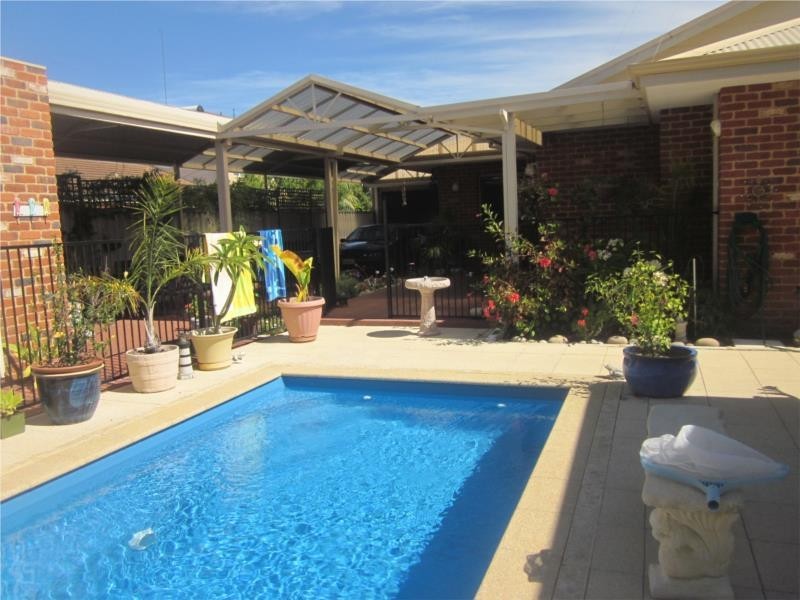 32 Sandpiper Cove, Broadwater WA 6280