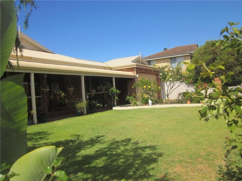 32 Sandpiper Cove, Broadwater WA 6280